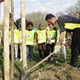 Poznávání jarní přírody v lesoparku Hodkovičky včetně zasazení stromu starostou Petrem Štěpánkem